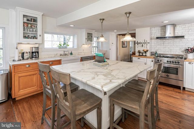 312 N MAIN ST, Pennington, NJ 08534