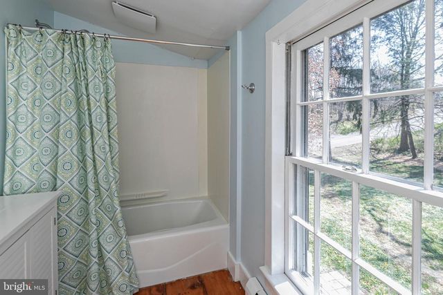 312 N MAIN ST, Pennington, NJ 08534