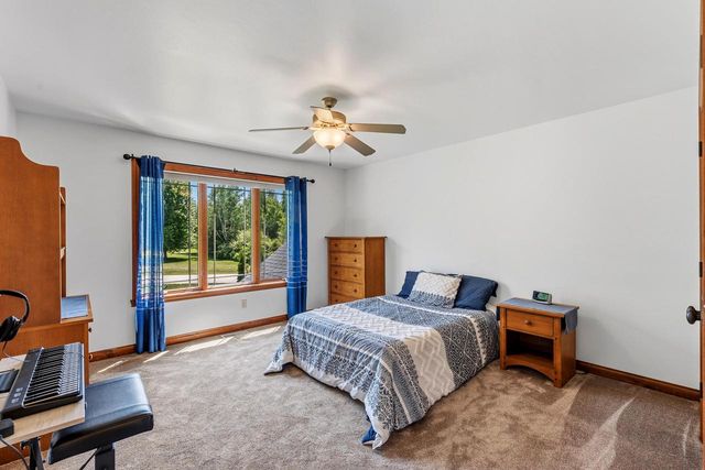 4720 Stonefield ROAD, Sheboygan, WI 53083