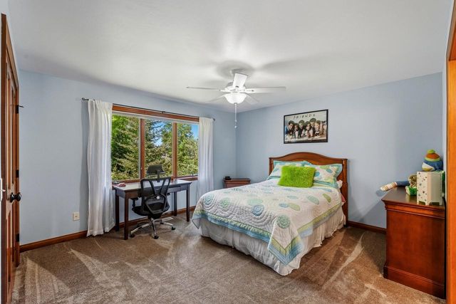 4720 Stonefield ROAD, Sheboygan, WI 53083