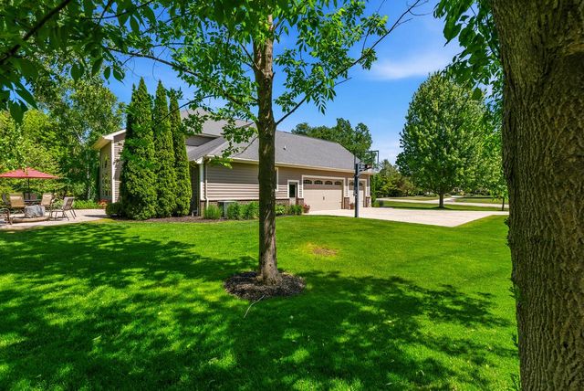 4720 Stonefield ROAD, Sheboygan, WI 53083
