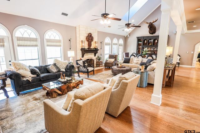 1415 W SABINE, Carthage, TX 75633