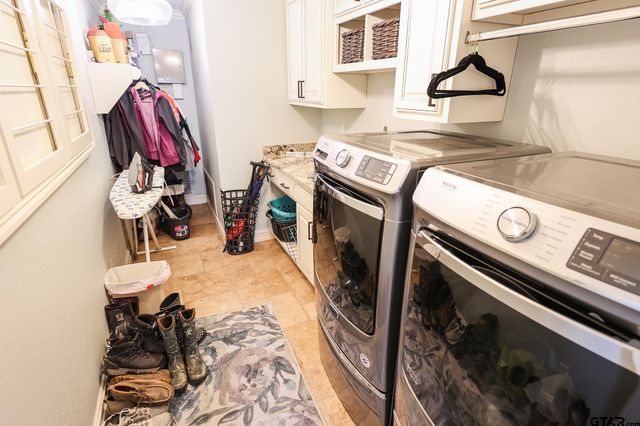 1415 W SABINE, Carthage, TX 75633