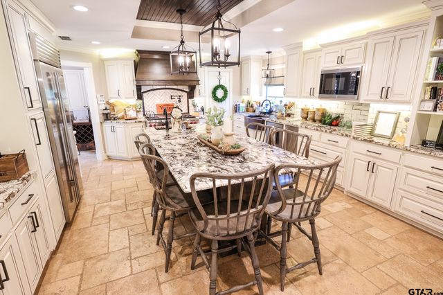 1415 W SABINE, Carthage, TX 75633