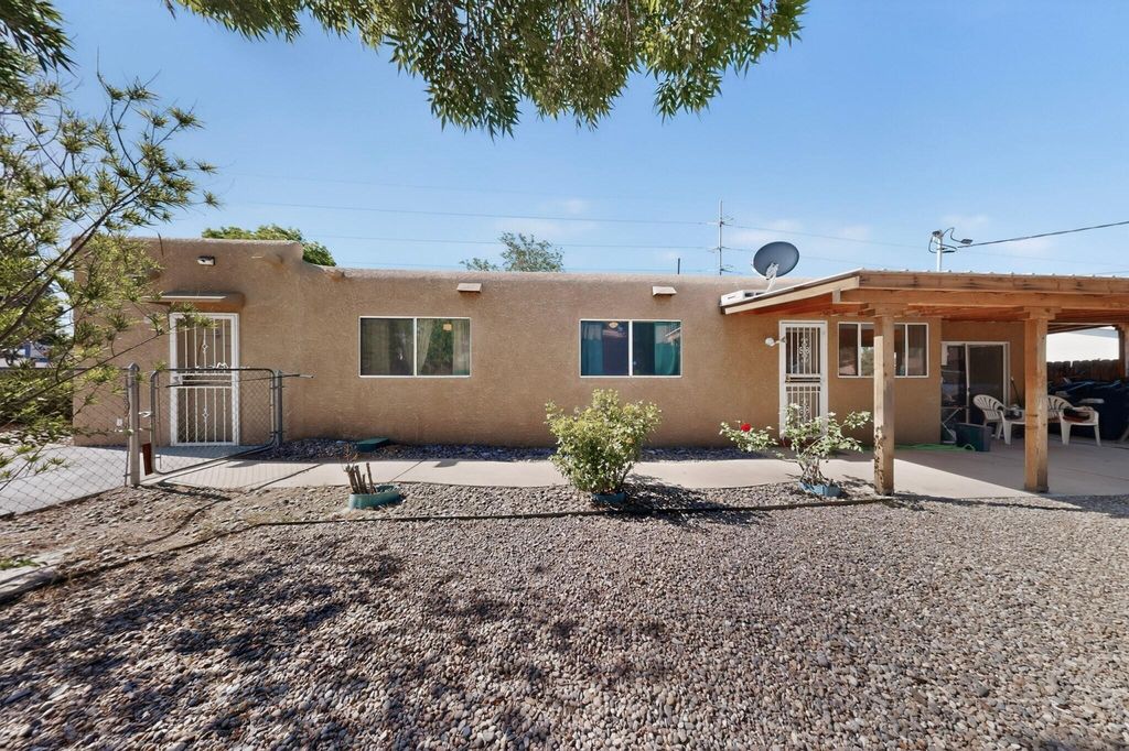 10017 Constitution Avenue NE, Albuquerque, NM 87112
