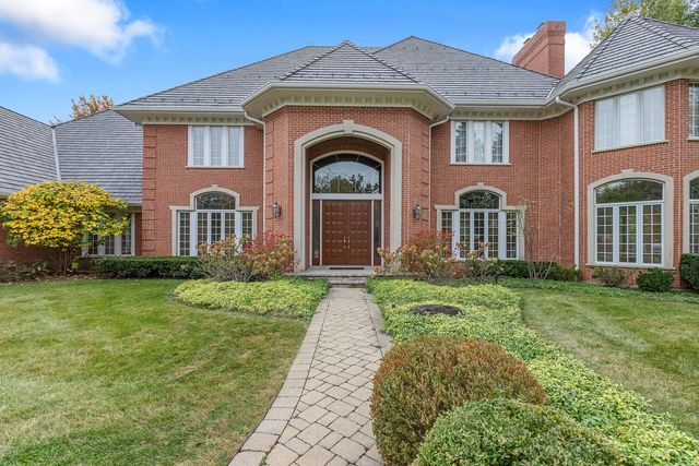 880 Woodstream Court, Lake Forest, IL 60045