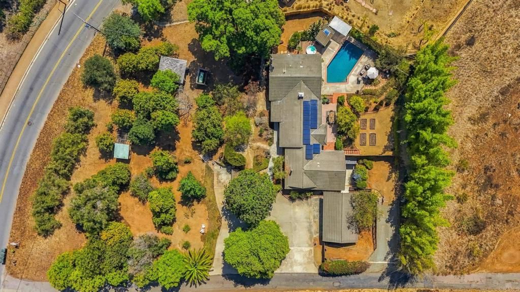 919 Valley Dr, Vista, CA 92084 — photo 4
