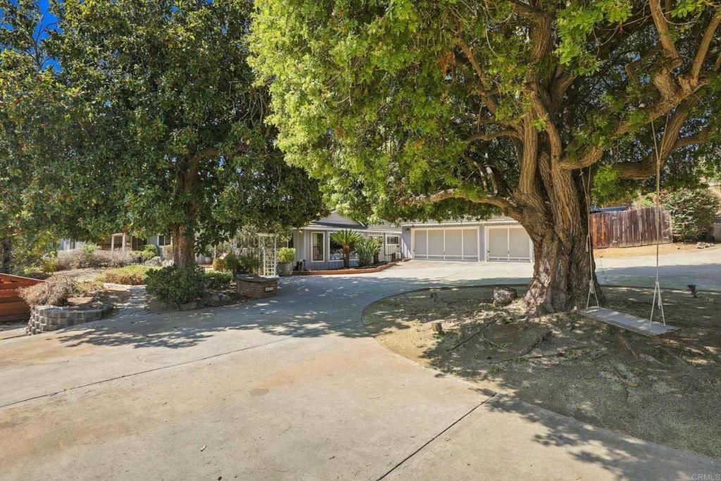 919 Valley Dr, Vista, CA 92084 — photo 5