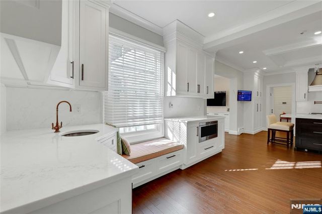 292 MAPLE Street, Englewood, NJ 07631