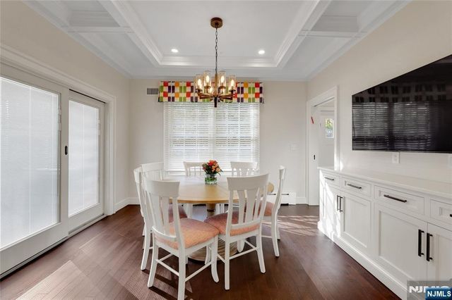 292 MAPLE Street, Englewood, NJ 07631