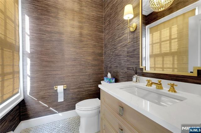 292 MAPLE Street, Englewood, NJ 07631