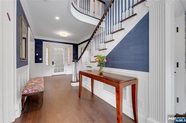 292 MAPLE Street, Englewood, NJ 07631