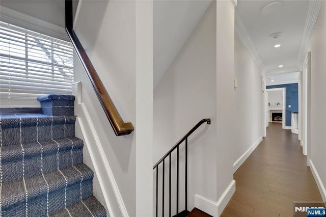 292 MAPLE Street, Englewood, NJ 07631
