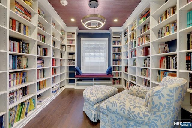 292 MAPLE Street, Englewood, NJ 07631