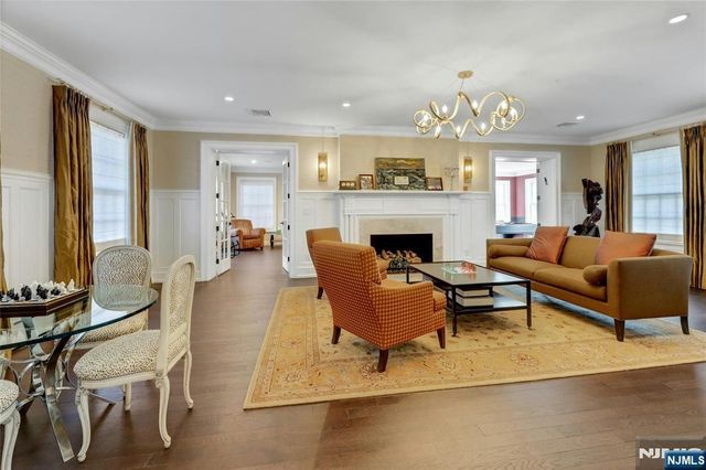 292 MAPLE Street, Englewood, NJ 07631
