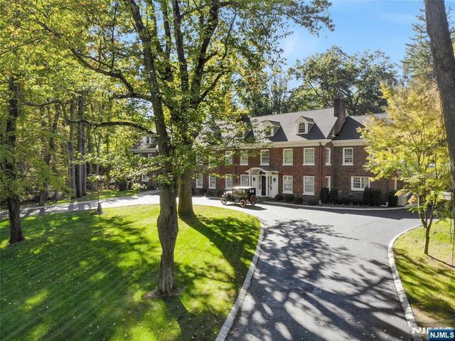 292 MAPLE Street, Englewood, NJ 07631