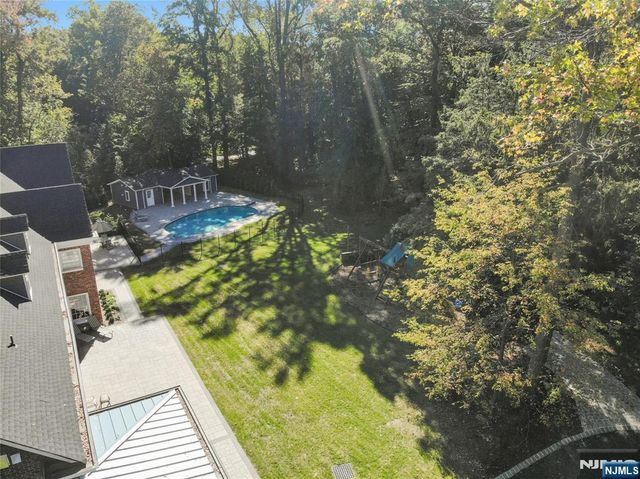 292 MAPLE Street, Englewood, NJ 07631