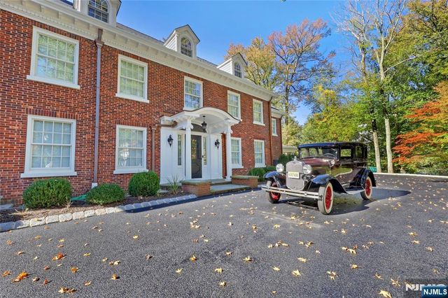 292 MAPLE Street, Englewood, NJ 07631