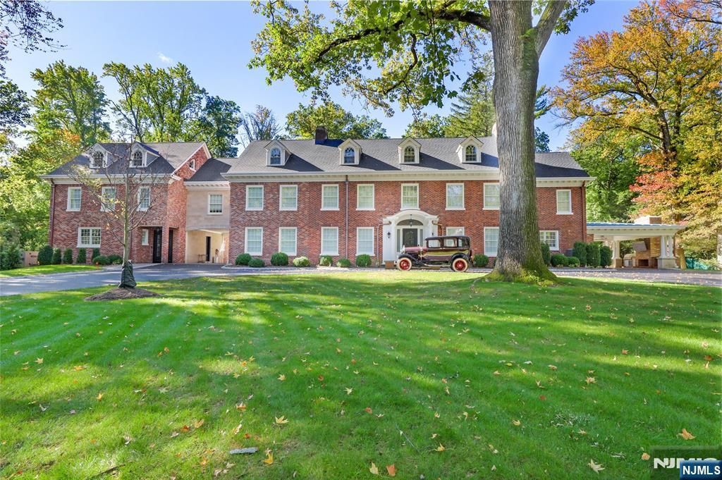 292 MAPLE Street, Englewood, NJ 07631