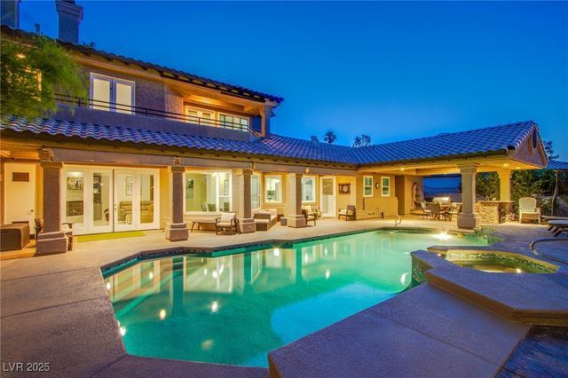 1890 Pago Court, Las Vegas, NV 89117