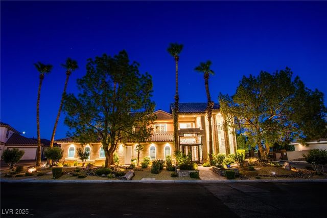 1890 Pago Court, Las Vegas, NV 89117