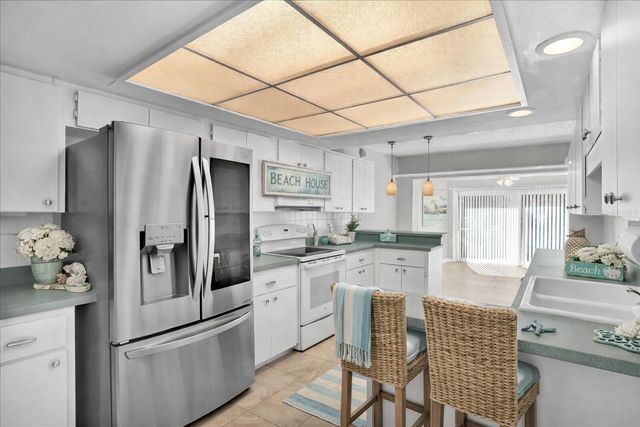 13300 INDIAN ROCKS ROAD 103, Largo, FL 33774