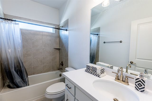 2001 Newton Lane, Mckinney, TX 75071
