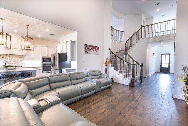 2001 Newton Lane, Mckinney, TX 75071