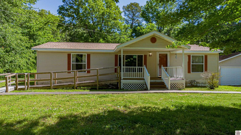 4810 I C Avenue, Paducah, KY 42001