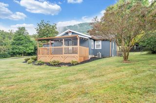 4515 Yellow Mountain RD, Roanoke, VA 24014