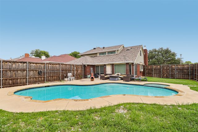 3801 Silver Maple Drive, Carrollton, TX 75007