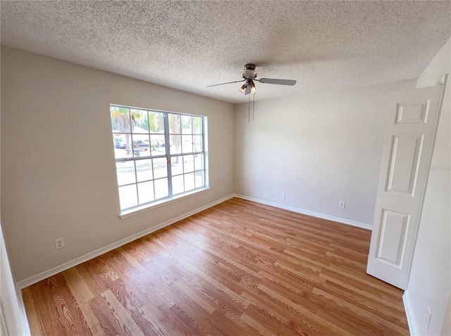 9814 DEAN COVE LANE, Orlando, FL 32825