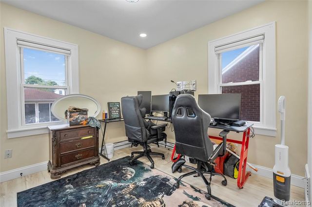 6847 Theisen Street, Dearborn, MI 48126