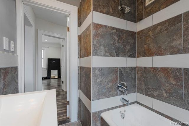 6847 Theisen Street, Dearborn, MI 48126