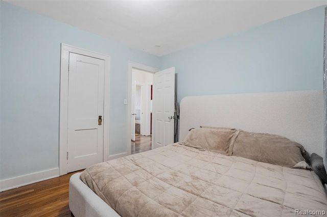 6847 Theisen Street, Dearborn, MI 48126