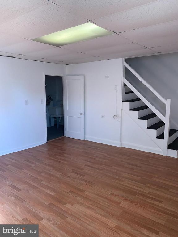 Image 19 of property listing at 1504 N ELLWOOD AVE, Baltimore, MD 21213