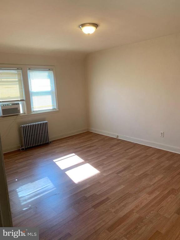 Image 24 of property listing at 1504 N ELLWOOD AVE, Baltimore, MD 21213