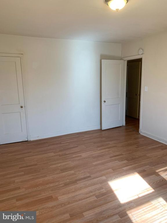 Image 25 of property listing at 1504 N ELLWOOD AVE, Baltimore, MD 21213