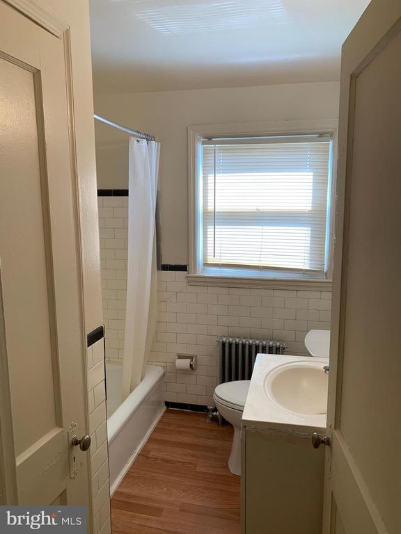 Image 26 of property listing at 1504 N ELLWOOD AVE, Baltimore, MD 21213