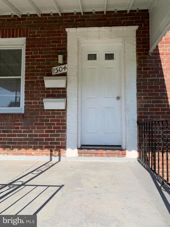 Image 3 of property listing at 1504 N ELLWOOD AVE, Baltimore, MD 21213