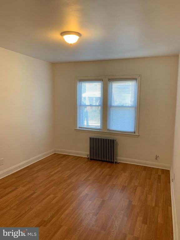 Image 6 of property listing at 1504 N ELLWOOD AVE, Baltimore, MD 21213