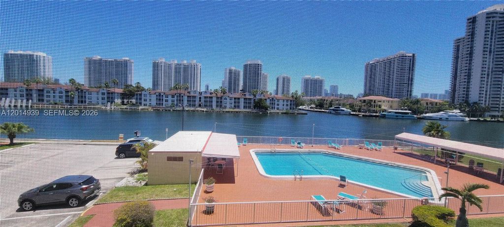 2980 E Point East Dr D301, Aventura, FL 33160