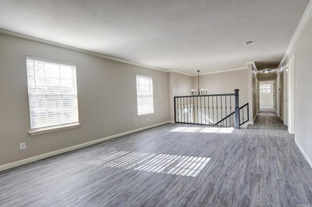 12620 Southridge Drive, Little Rock, AR 72212