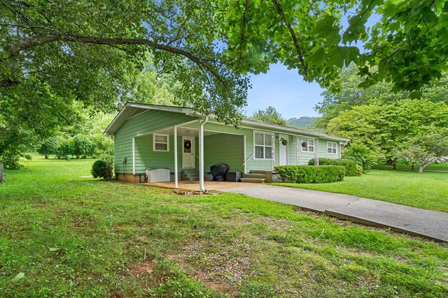 733 Bell Creek Road, Hiawassee, GA 30546