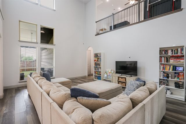 12959 Averi Lane, Farmers Branch, TX 75234