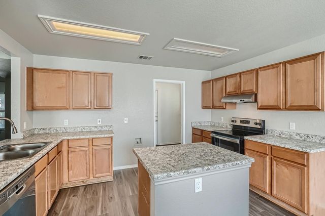 1211 Champion DR, Round Rock, TX 78664