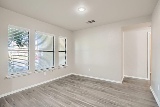1211 Champion DR, Round Rock, TX 78664