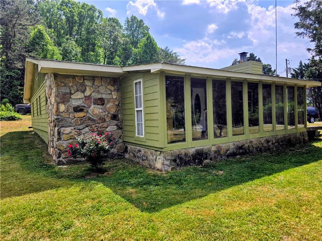315 Corn Mill Road, Pickens, SC 29671