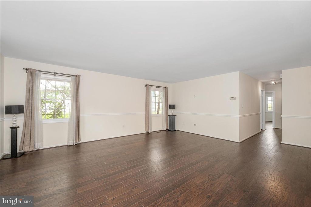Image 11 of property listing at 2500 KAYHILL LN, Bowie, MD 20715