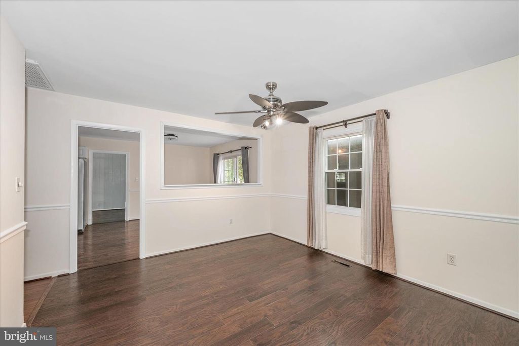 Image 14 of property listing at 2500 KAYHILL LN, Bowie, MD 20715
